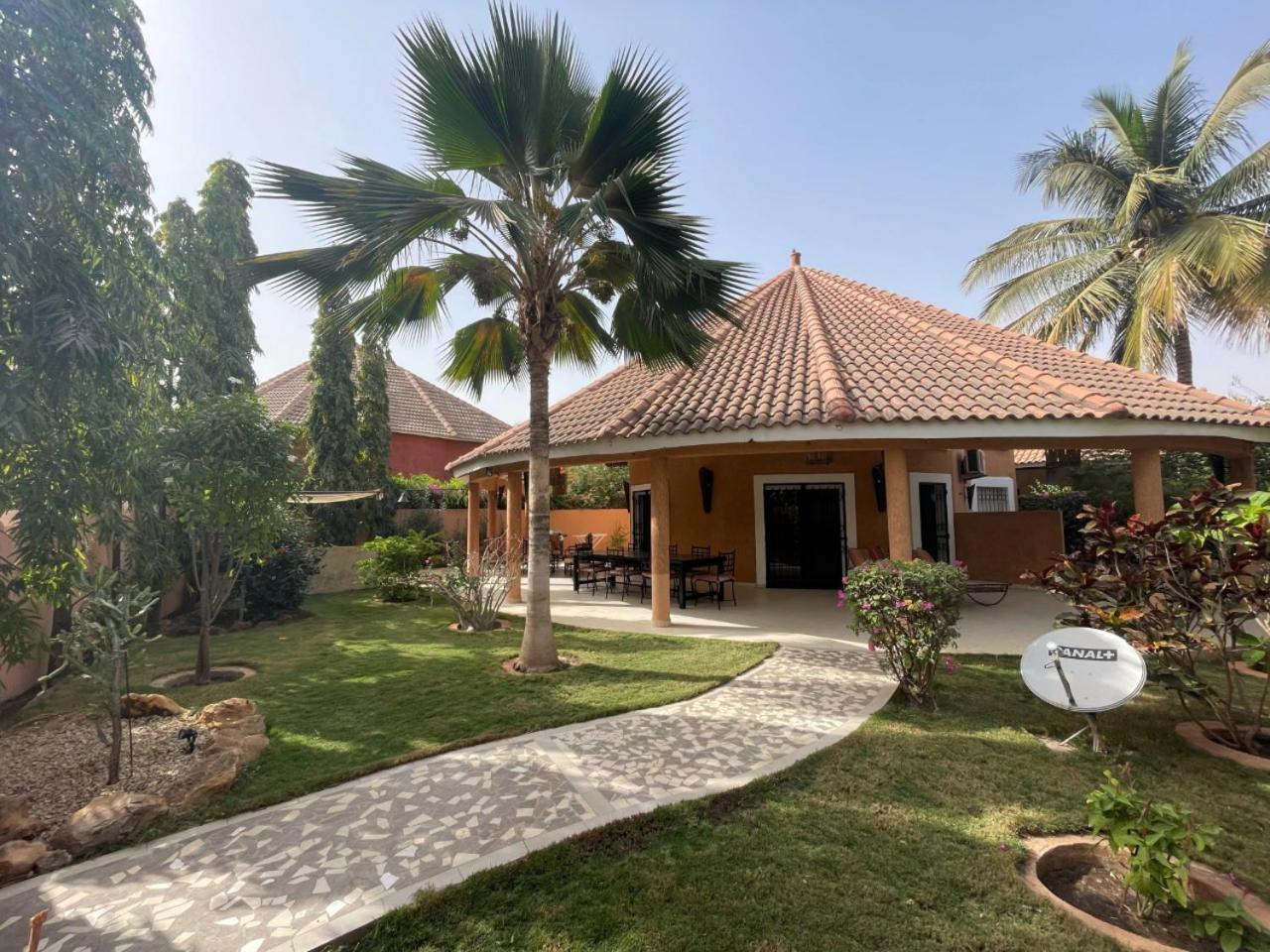 Agence Adjana Resort - Residence Du Port 3 Sali Tapé 外观 照片